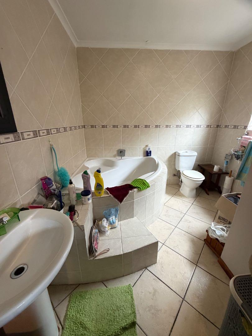 To Let 3 Bedroom Property for Rent in Jacarandas Western Cape